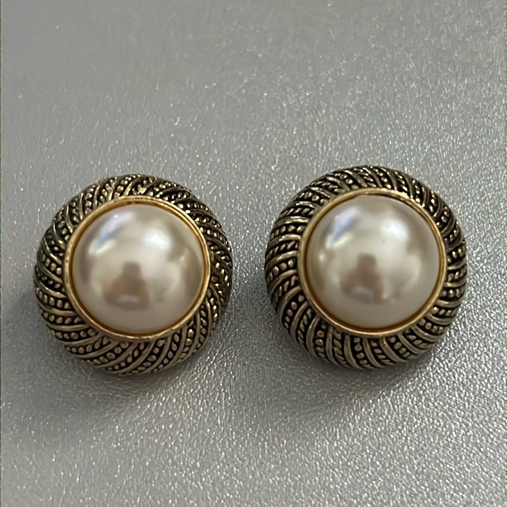 Vintage Style Pearl Clip On Earrings Gold Black Border Classic Costume Jewelry